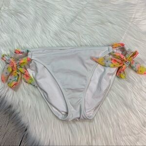 Victoria’s Secret Bikini Bottom medium